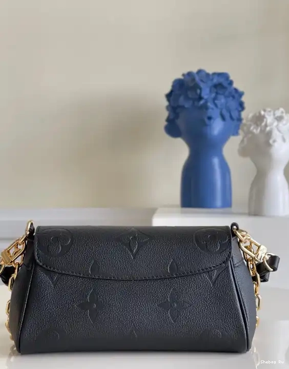 LOUIS VUITTON FAVORITE 0617